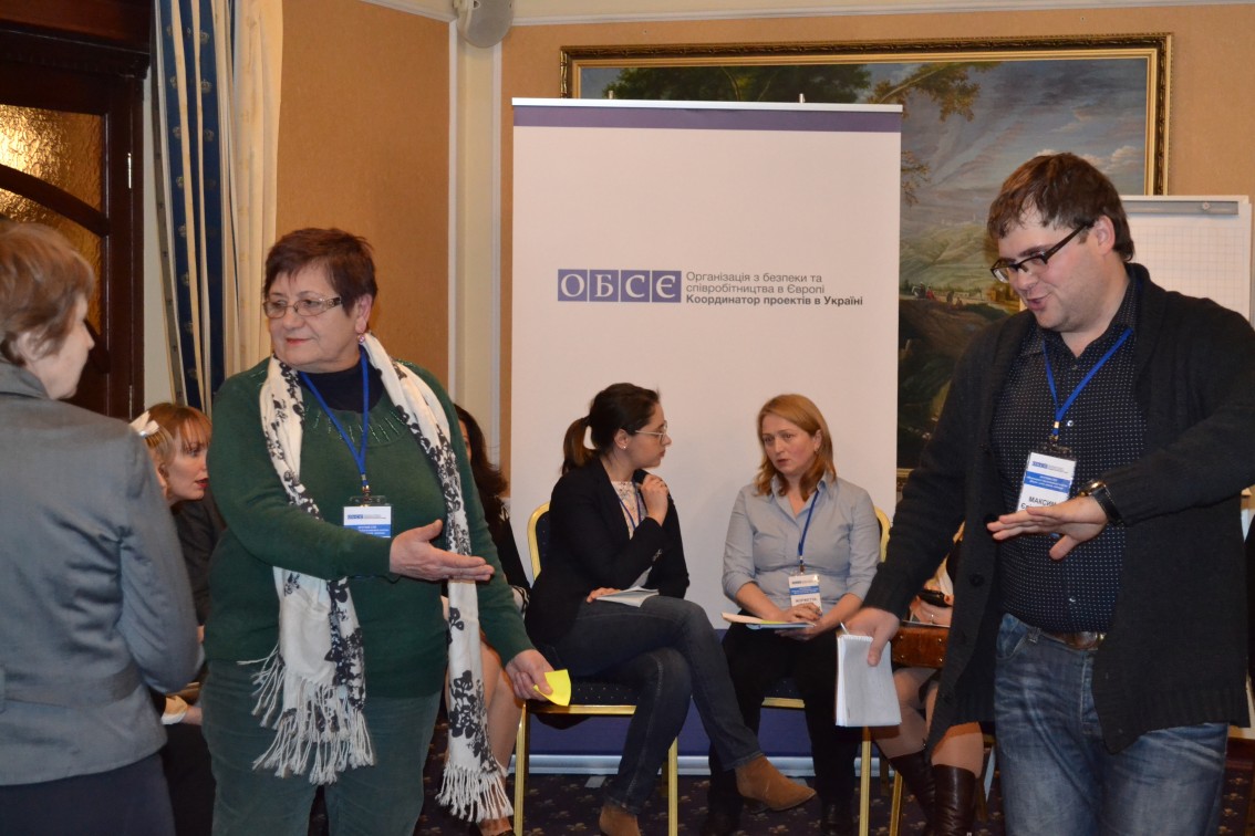 Діалог заради суспільного єднання у мовному питанні влаштували в Ужгороді представники МОН за підтримки ОБСЄ (ФОТО)