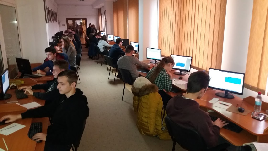 В Ужгороді відбувся ІІІ етап Всеукраїнської олімпіади з інформатики для школярів (ФОТО)
