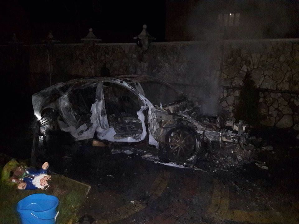 Опубліковано відео з моментом "конфліктного" підпалу Audi A7 на Виноградівщині (ВІДЕО)