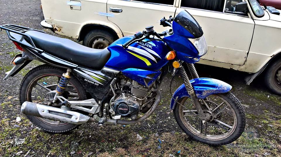 На Мукачівщині "п'яний" ВАЗ з'їхав у канаву, а на Міжгірщині зупинили мотоцикліста напідпитку
