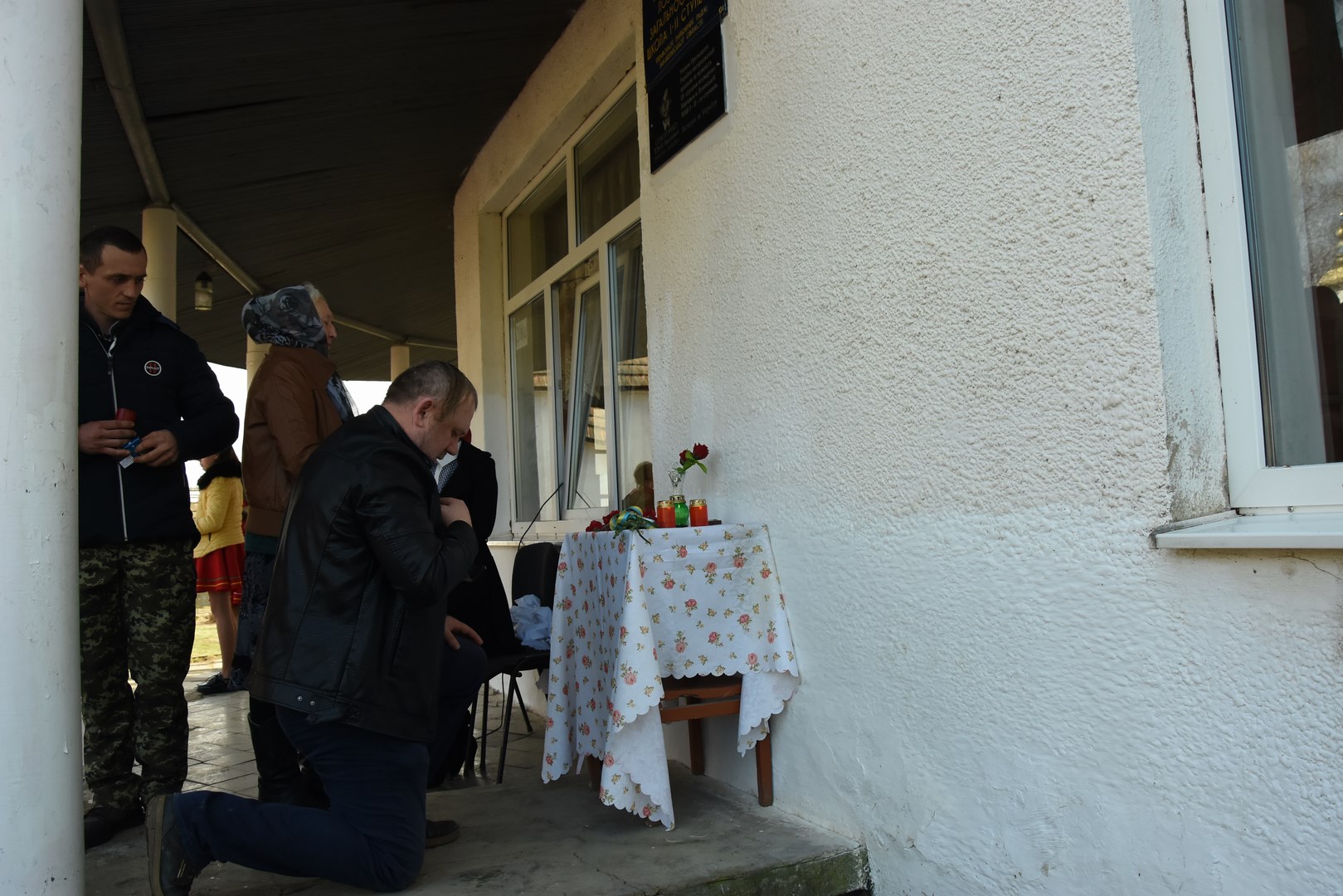 У Лозі, на Іршавщині, відкрили меморіальну дошку полеглому в російсько-українській війні Юрію Соколачку (ФОТО)