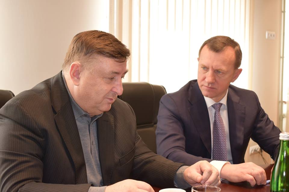 Президент Федерації хокею пообіцяв лобіювати в уряді ініціативу будівництва льодової арени в Ужгороді (ФОТО)