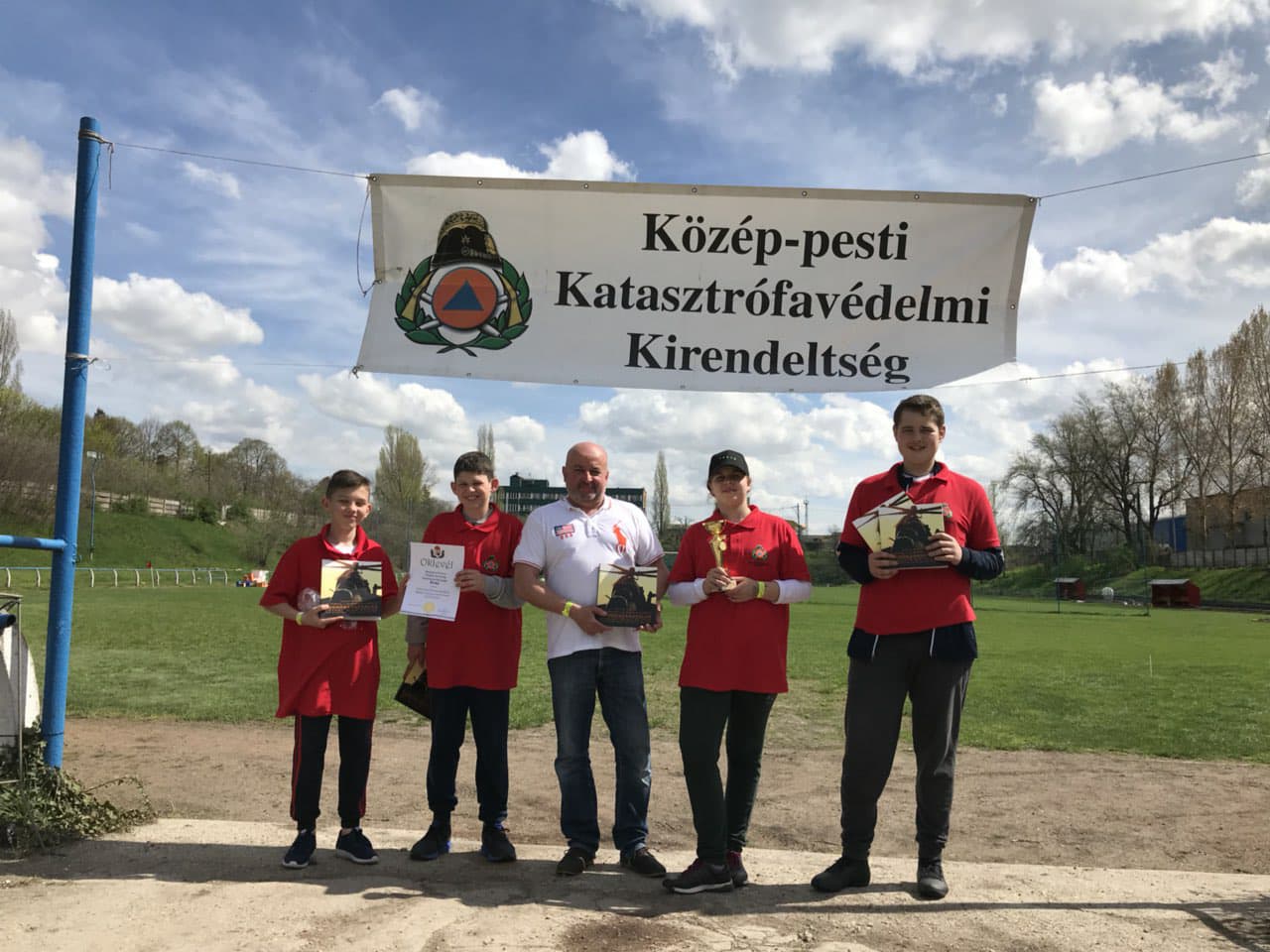 Команда школярів із Рахівщини виборола в Угорщині першість з-поміж 60 команд із пожежно-прикладного спорту (ФОТО)