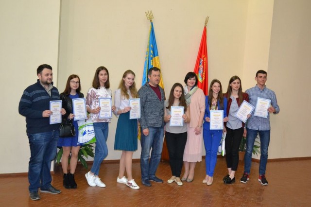 Студентка Мукачівського держуніверситету стала третьою на Всеукраїнській олімпіаді з фінансового менеджменту (ФОТО)