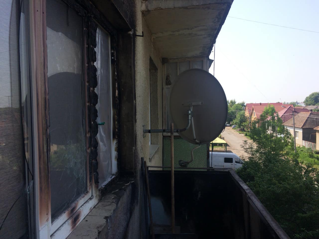 Аби загасити пожежу на балконі п'ятиповерхівки в Мукачеві, довелося евакуювати 5-х осіб (ФОТО)