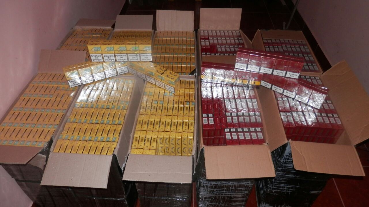 На березі Тиси виявили 10 ящиків сигарет, підготовлених до переправки в Румунію (ФОТО)