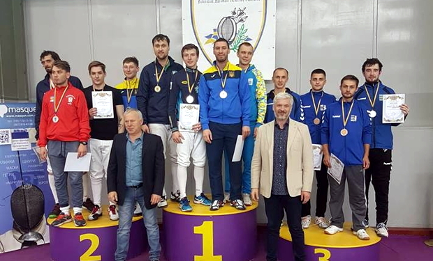 Закарпатські шпажисти здобули командну "бронзу" Чемпіонату України (ФОТО)
