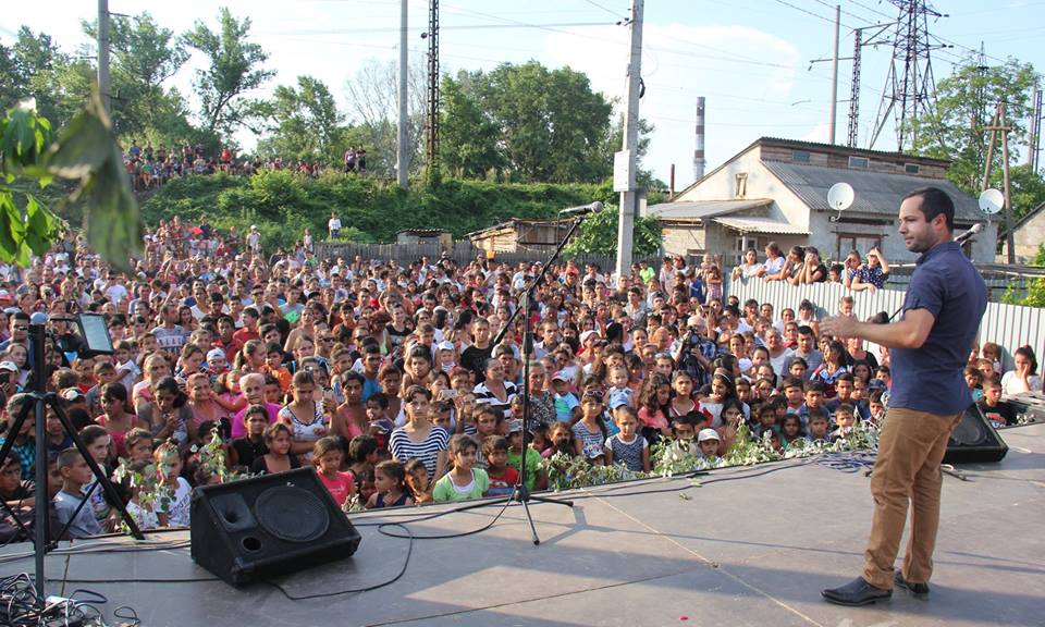 У Міжнародний день захисту дітей в Ужгород влаштували заходи для за участі і для ромських дітей (ФОТО)
