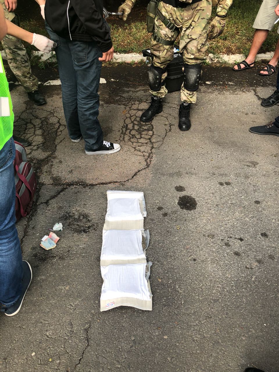 В Ужгороді, на словацькому кордоні у вінничанина вилучили 2,5 кг марихуани (ФОТО)