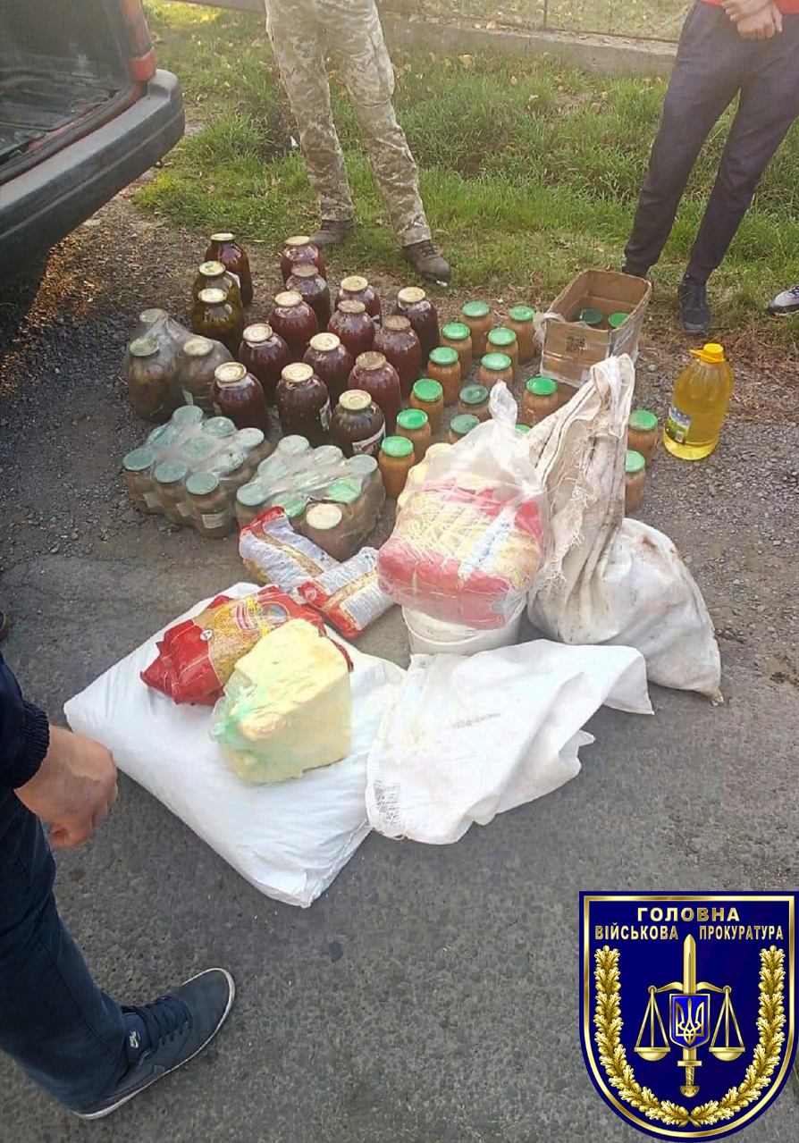 Затриманий за продаж харчів із військової частини прапорщик "заробив" на них трохи більше 6 тис грн (ФОТО)