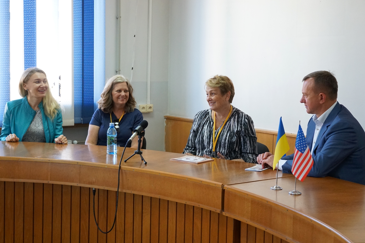 В Ужгород із промоцією проєкту Touch прибула делегація з американського Корвалісу (ФОТО)