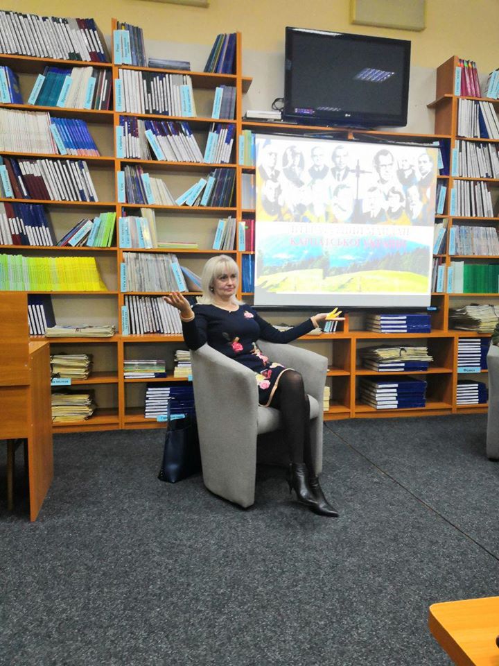 В Ужгороді за присутності Ірини Фаріон поговорили про "Літературний Майдан Карпатської України" (ФОТО)