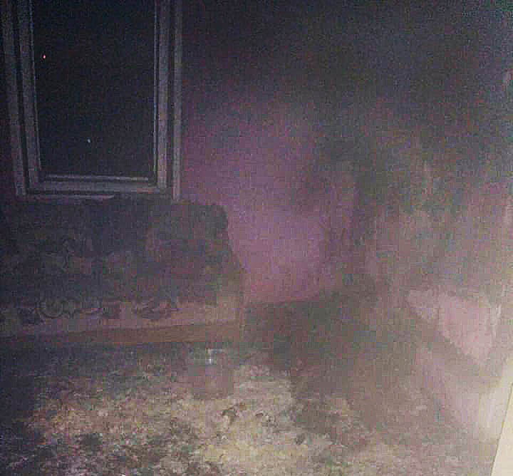 На Рахівщині квартиранка втекла з будинку, в якому загорівся диван (ФОТО)