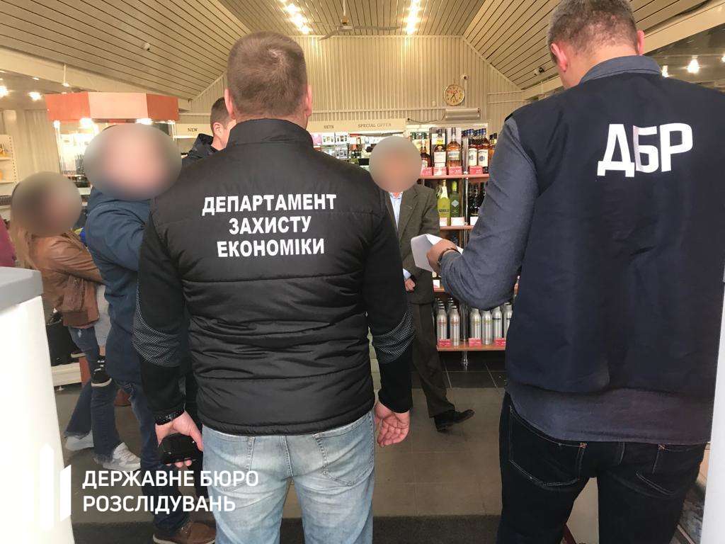 На Закарпатті на хабарі затримали начальника відділення Мукачівського прикордонного загону ДПСУ (ФОТО)