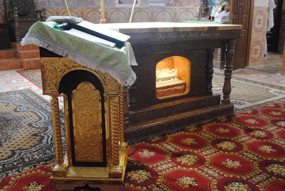 В Ужгороді освятили престол церкви, основний камінь якої освячував єпископ Маргітич (ФОТО)