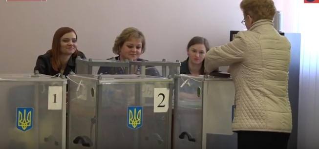 15 закарпатських кандидатів ЦВК попередила про порушення у передвиборчій гонці (ВІДЕО)