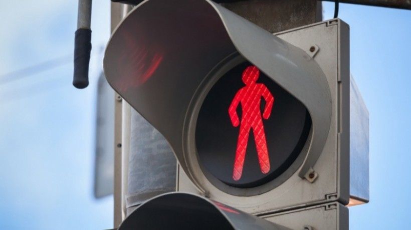 На Мукачівщині, у Ракошині  водій Renault збив жінку, що переходила дорогу на червоне світло