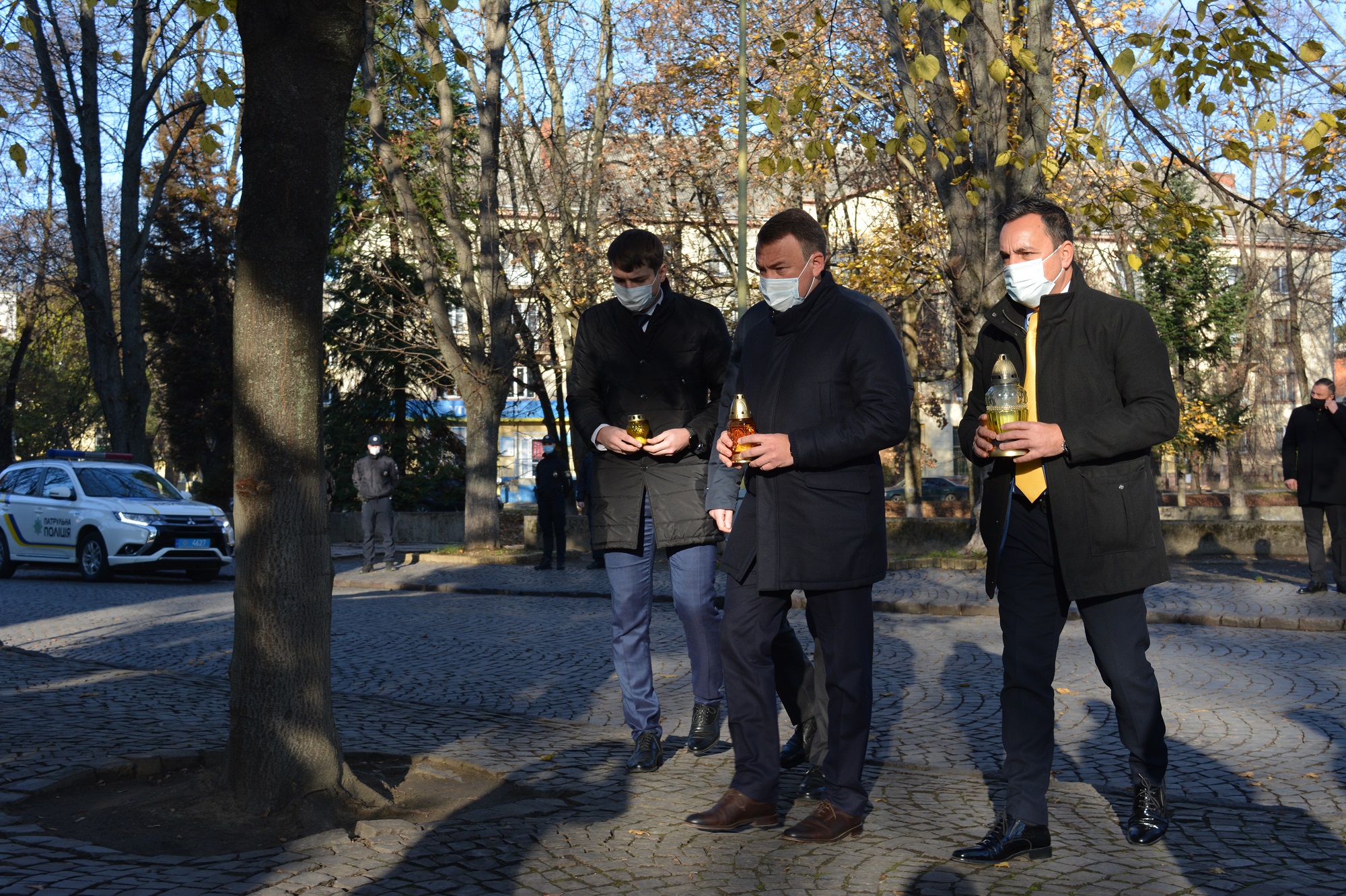 В Ужгороді у День Гідності та Свободи вшанували пам'ять загиблих за волю й гідність (ФОТО)