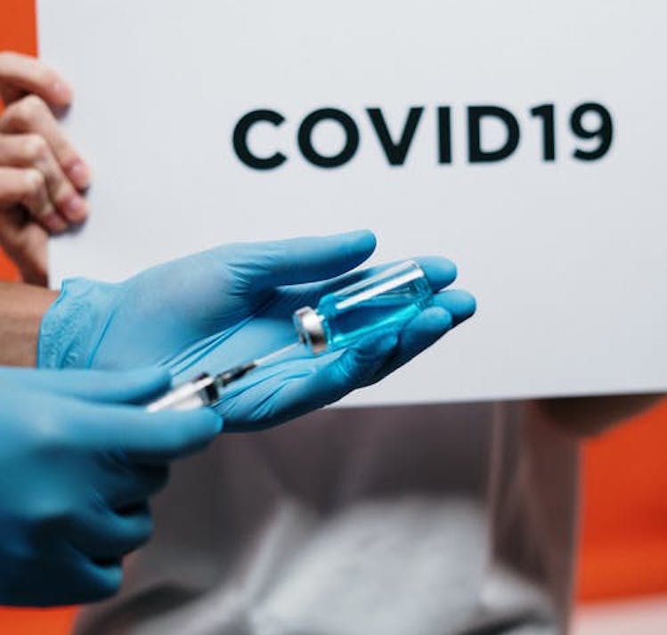 Що відомо про розробку вакцини проти COVID-19