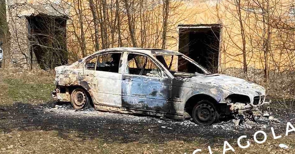 BMW грабіжників,які розстріляли валютника, знайшли спаленою на території колишньої військової частини (ФОТО)
