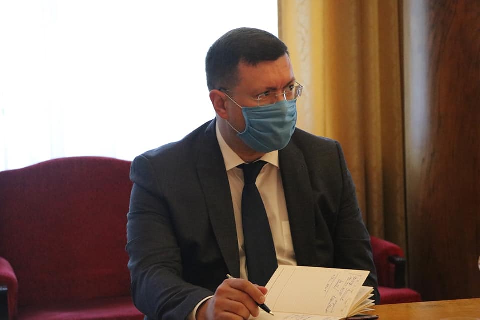 У Закарпатській ОДА представили першого заступника голови Коцюбу, який куруватиме гуманітарно-соціальний блок (ФОТО)