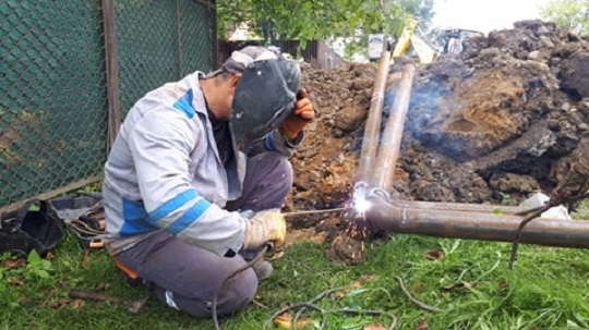 Встановивши запірні пристрої, газовики "поділили" Нижнє Селище на Хустщині навпіл (ФОТО)