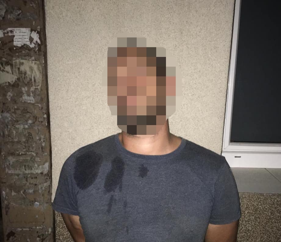 Уночі в Берегові затримали небезпечного озброєного злочинця з наркотиками (ФОТО)