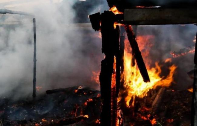 На Мукачівщині в пожежі згоріли два велосипеда та солома