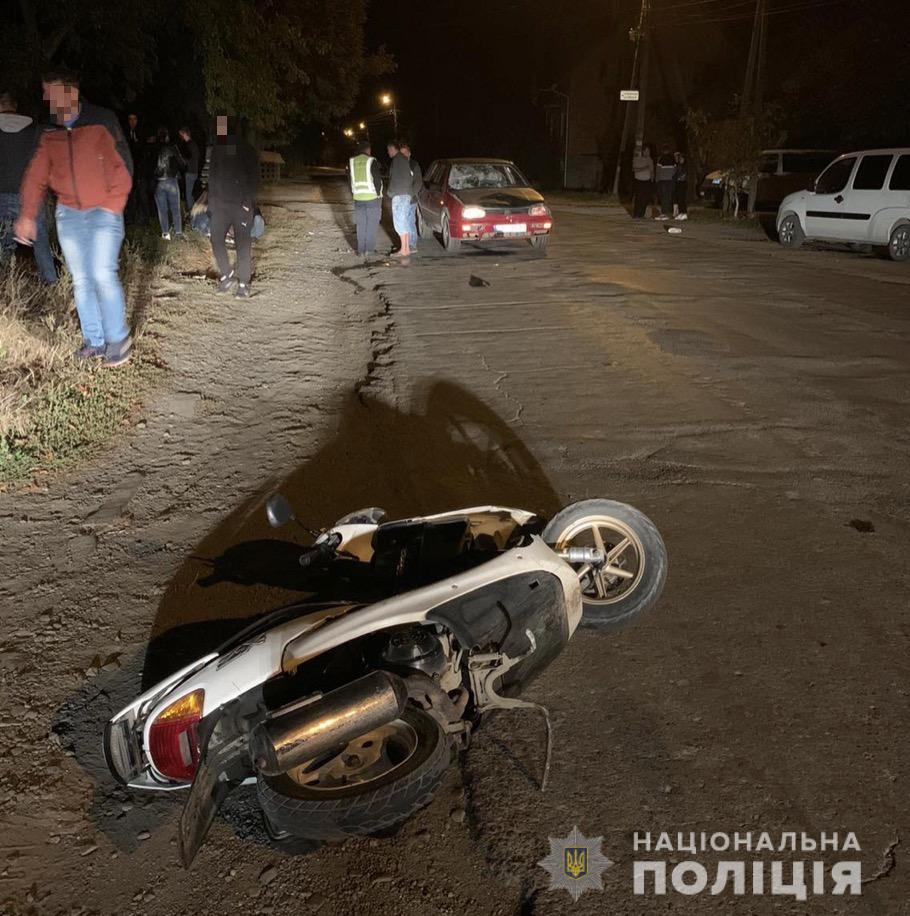 На Хустщині п'яна мотоциклістка зіткнулася з VW, а в Міжгір'ї нетверезий водій мотоцикла врізався у Ford (ФОТО)