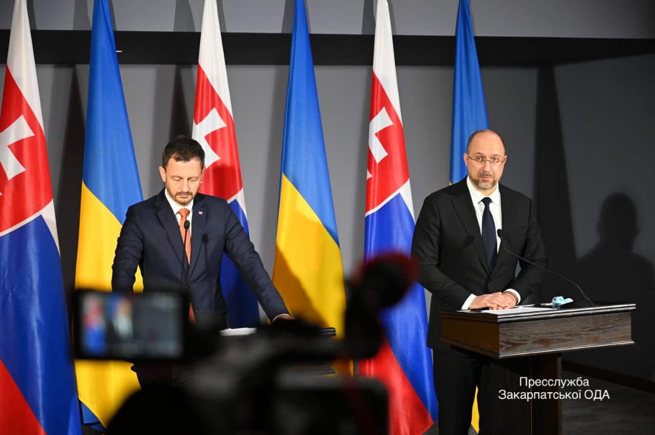 За підсумками візиту на Закарпаття Прем’єр-міністрів України та Словаччини підписано Спільну заяву (ФОТО)
