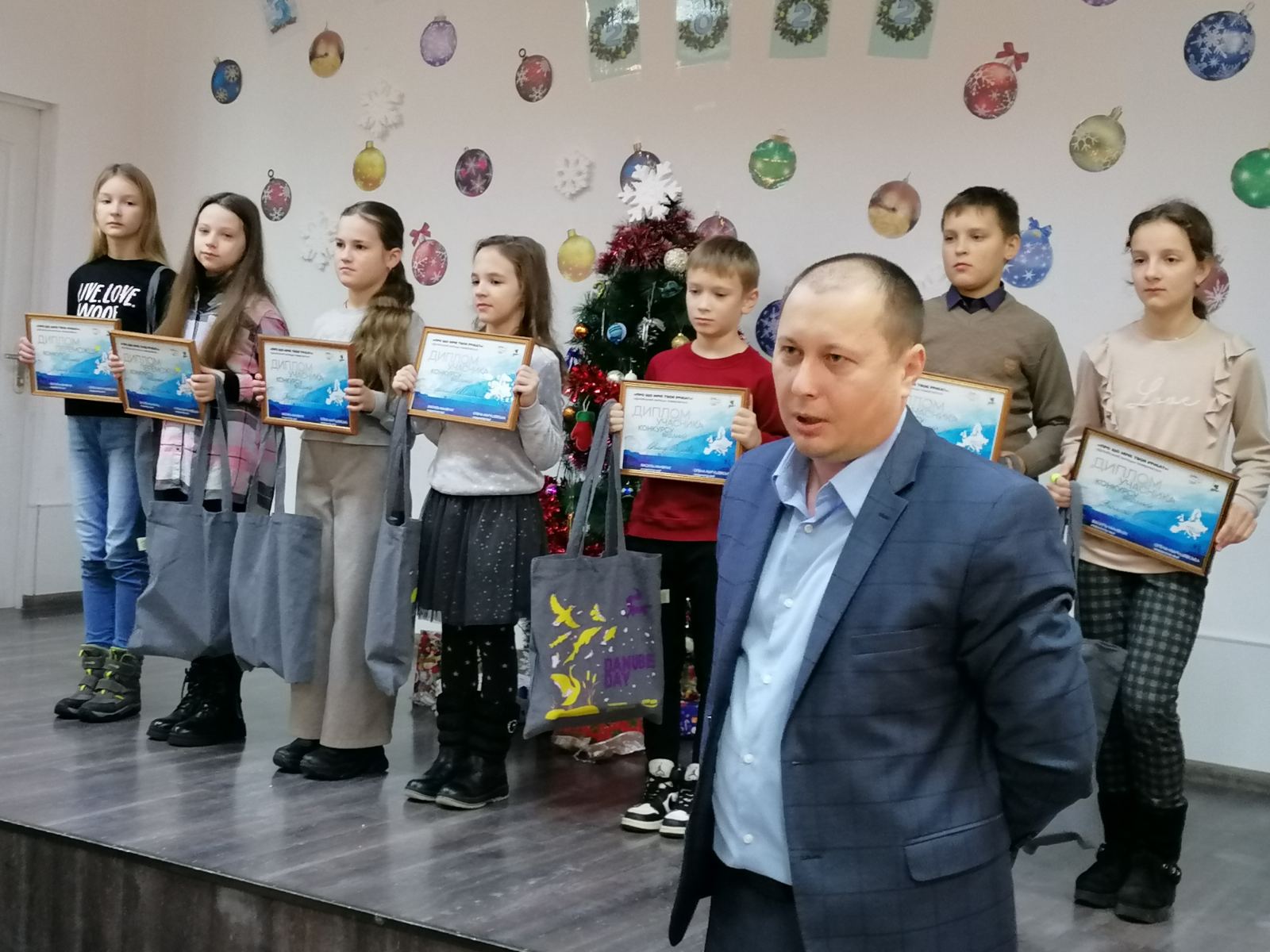 В Ужгороді нагородили переможців еколого-освітнього конкурсу (ФОТО)