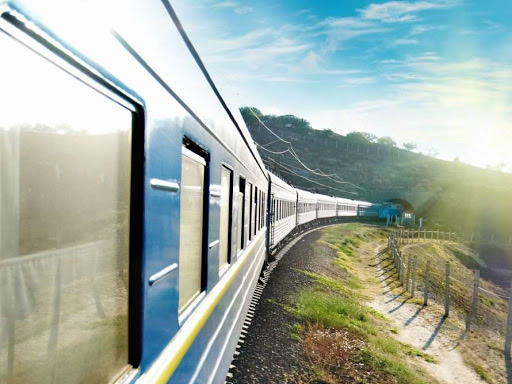 "Укрзалізниця" очікує подання Закарпатської ОДА для вивезення спецрейсами 2100 людей із квитками 