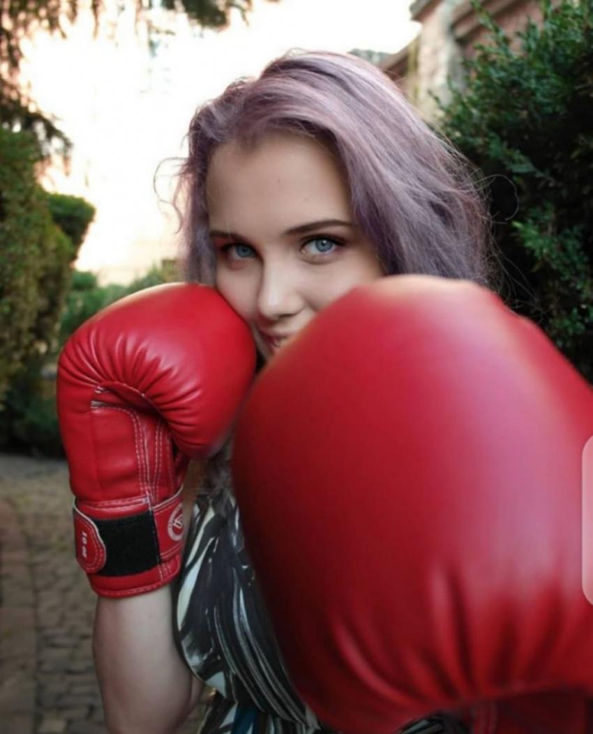 15-річна спортсменка з Ужгорода стала "срібною" призеркою Чемпіонату України з боксу (ФОТО)
