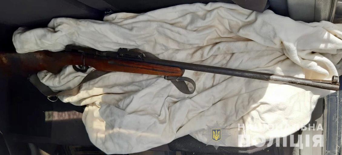 В автівці мешканця закарпатської Кушниці знайшли гвинтівку без дозвільних документів (ФОТО)