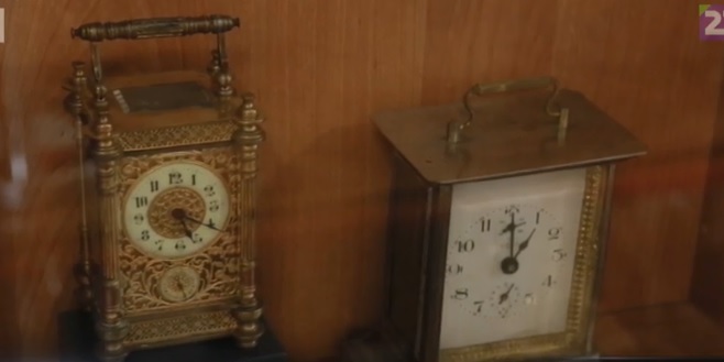 Колекцію унікальних годинників столітньої давнини можна побачити в Ужгородському замку (ВІДЕО)