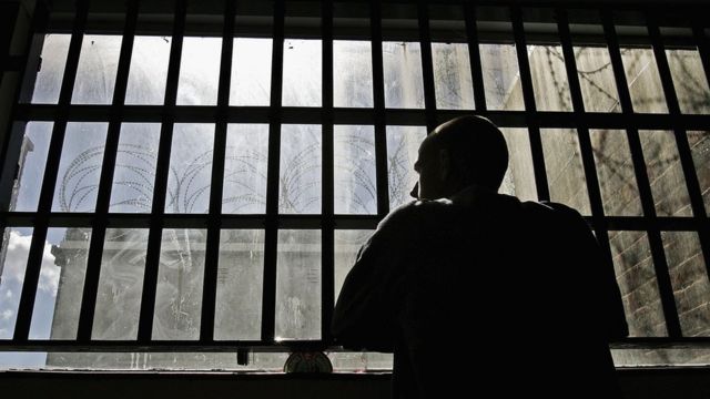 Мешканця Сваляви засуджено на 10 років тюрми за збут наркотиків і психотропів та спробу контрабанди 