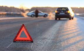 Внаслідок зіткнення двох авто неподалік Сваляви загнули водій та пасажирка ВАЗу