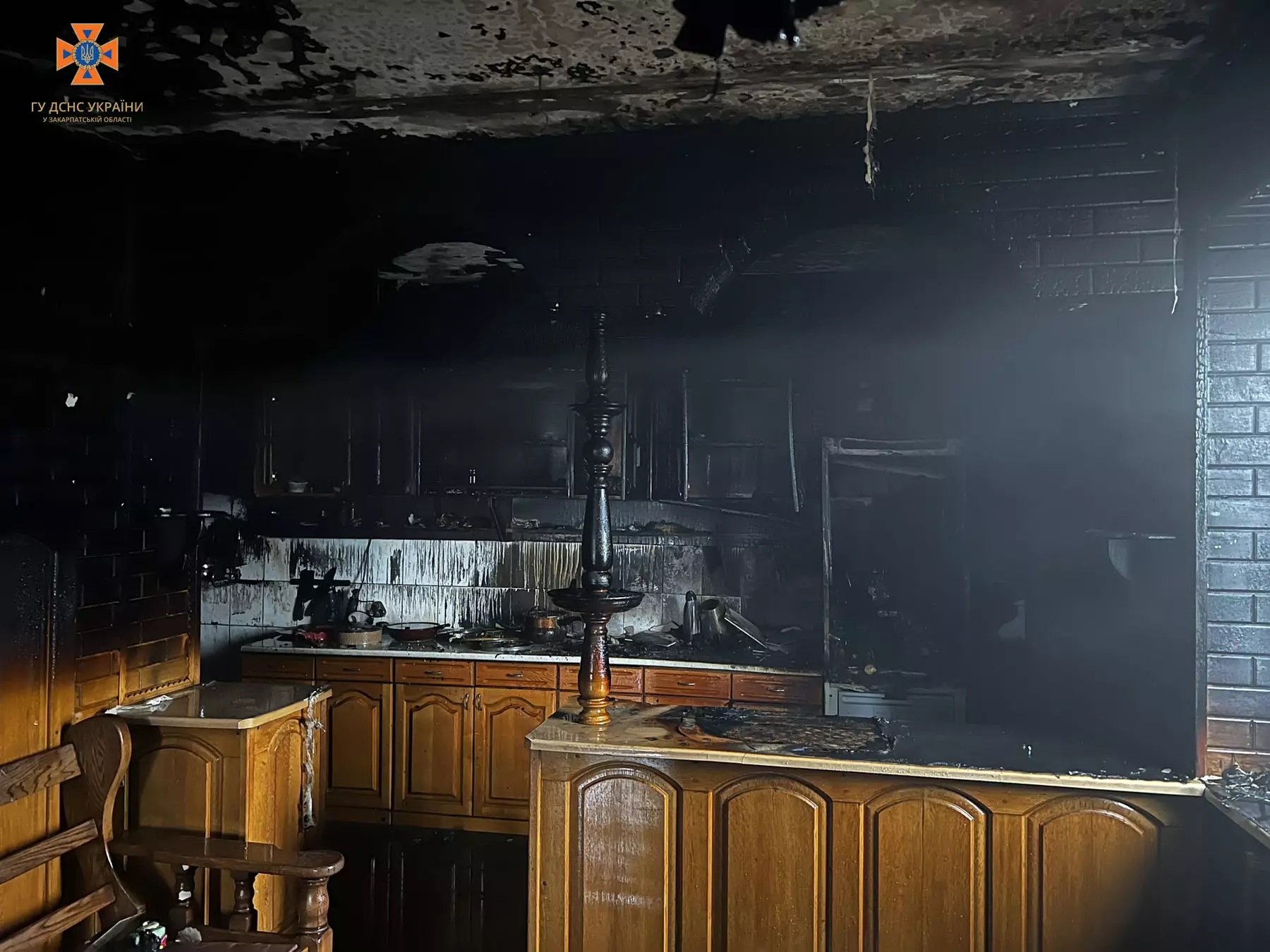 На пожежі в приужгородському Минаї врятовано 4 осіб, ще одна людина постраждала (ФОТО)