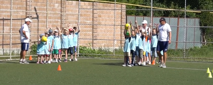 У Мукачеві стартував спортивно-соціальний проєкт для дітей-переселенців (ВІДЕО)