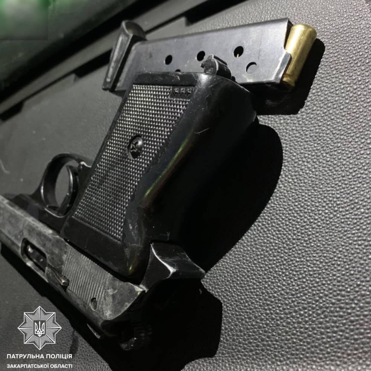 На Ужгородщині затримали нетверезого водія, що, ймовірно, стріляв у громадському місці (ФОТО)