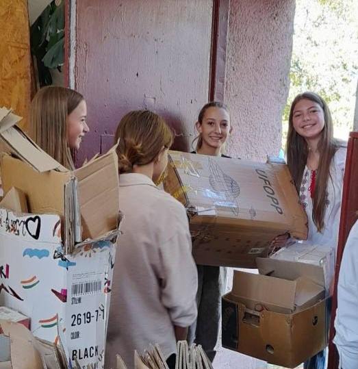 Учні Чопської школи зібрали рекордні 3,7 тонни макулатури (ФОТО)