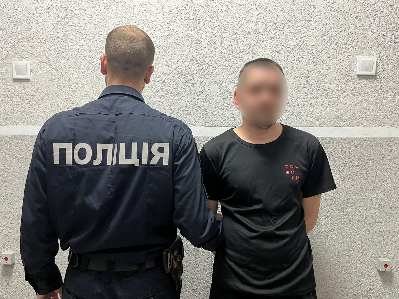 У Мукачеві затримали рецидивіста, який пограбував 73-річну жінку (ФОТО, ВІДЕО)
