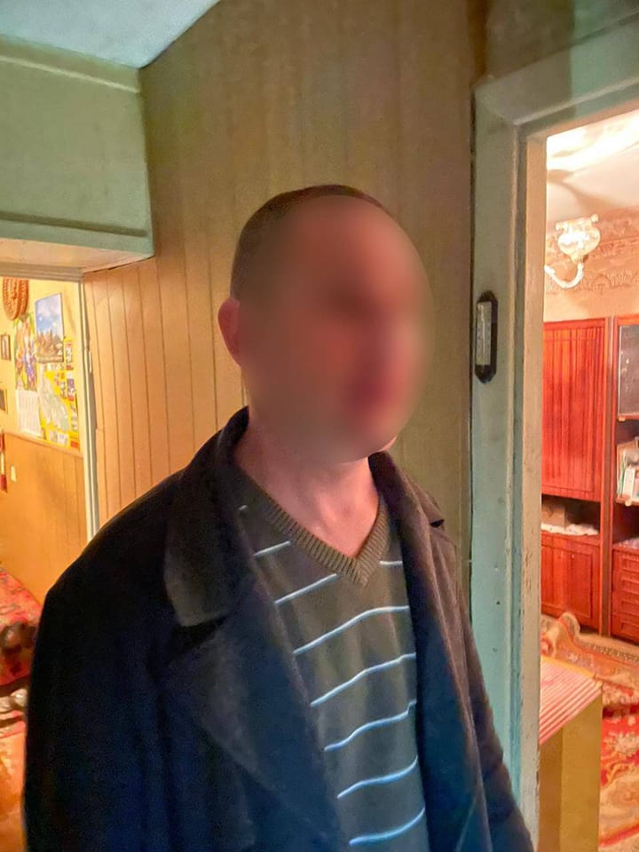 У Мукачеві затримали чоловіка, який під дією алкоголю та наркотиків забив на смерть 80-річного батька (ФОТО)