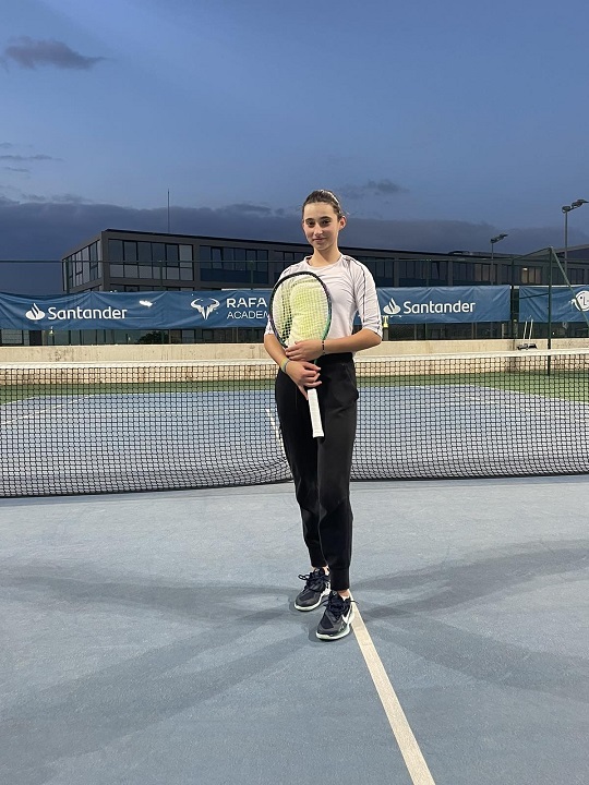 Спортсменка з Закарпаття тренується в Іспанії у приватній Академії всесвітньовідомого тенісиста (ФОТО)