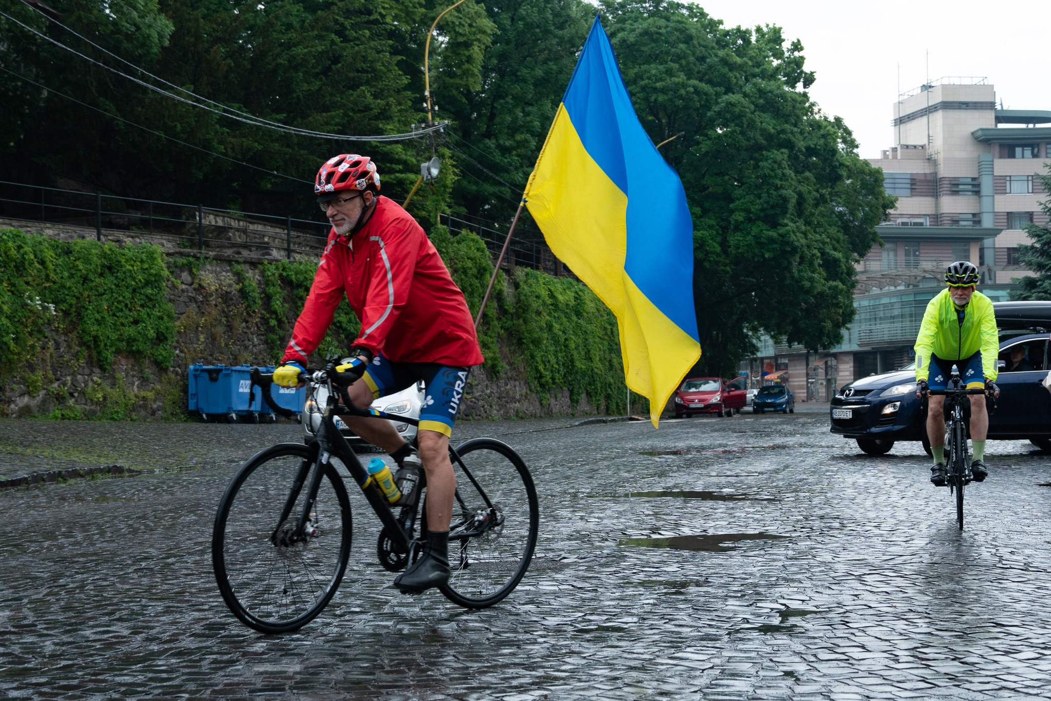 Всеукраїнський ветеранський велопробіг із Ужгорода до Дармштадта стартував зранку із площі Поштової (ФОТО)