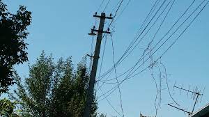 На Ужгородщині 1 електропора впала і ще 4 нахилилися: без газу й електрики були кілька будинків