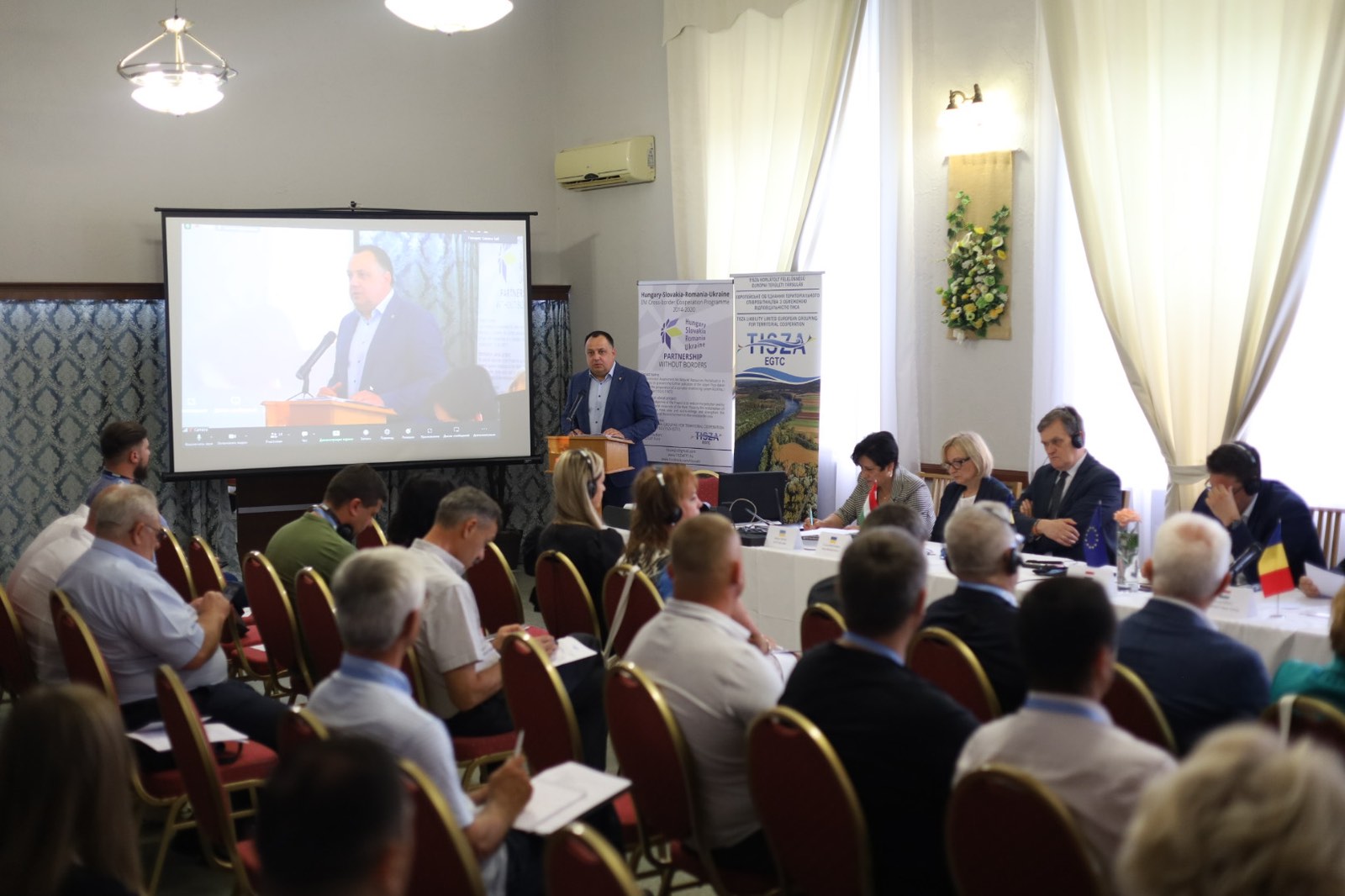 На міжнародній екологічній конференції на Берегівщині вимагали припинити "бізнесове" відкачування соляної ропи в Солотвині та її скидання в Тису (ФОТО)