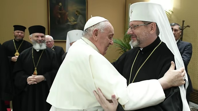 Єпископи УГКЦ зустрілись із Папою Римським і пояснили, чим він образив українців