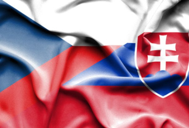 Чехія ставить на паузу міжурядові консультації зі Словаччиною через "значні розбіжності"