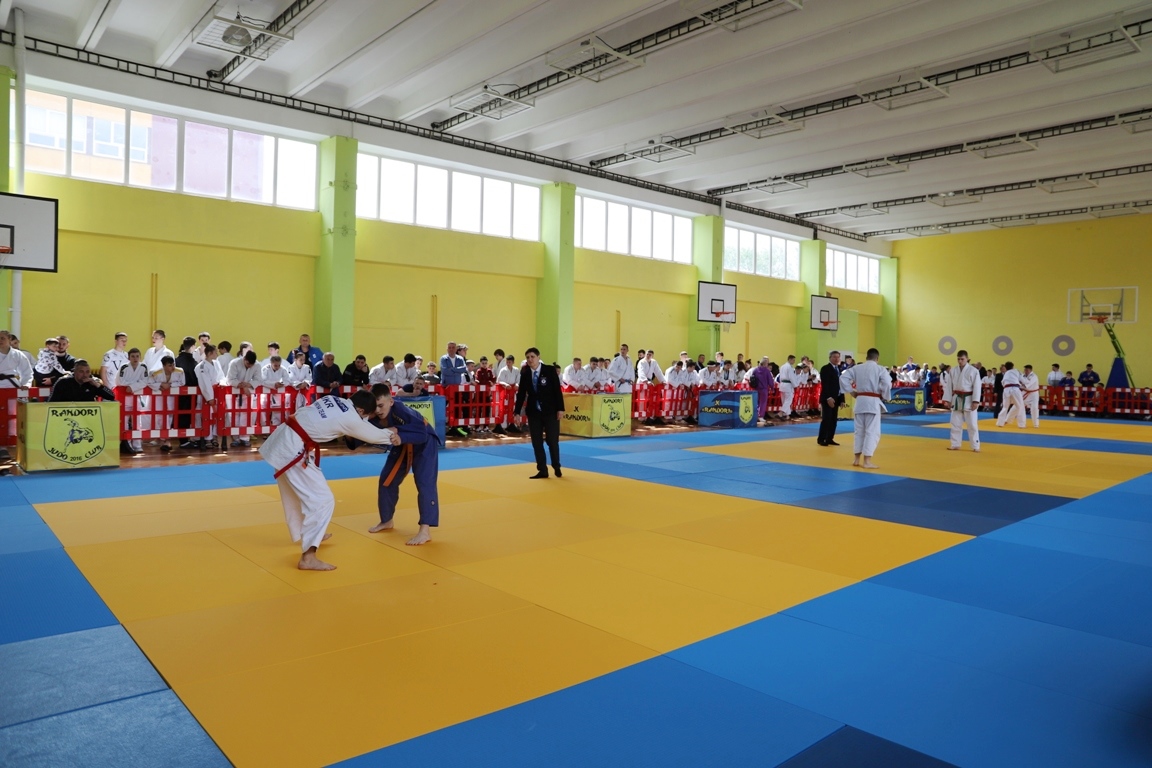 В Ужгороді відбуваються відкритий турнір з дзюдо серед юнаків та дівчат і Кубок Ужгорода (ФОТО)
